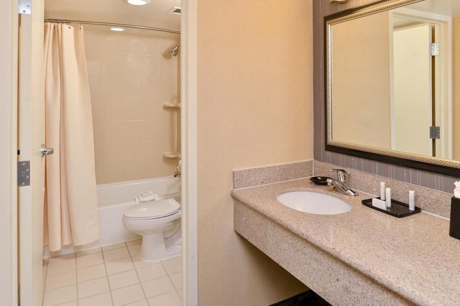 Courtyard By Marriott Denver Cherry Creek Eksteriør billede