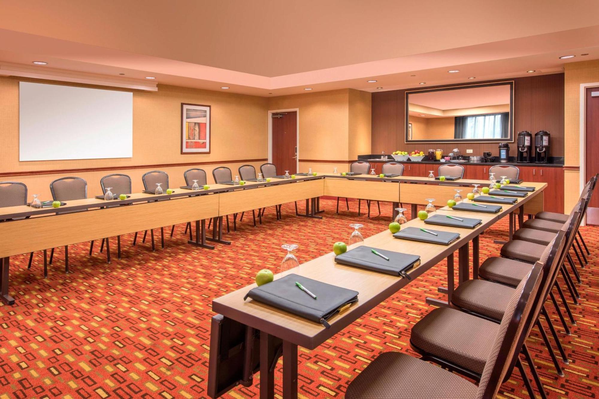 Courtyard By Marriott Denver Cherry Creek Eksteriør billede