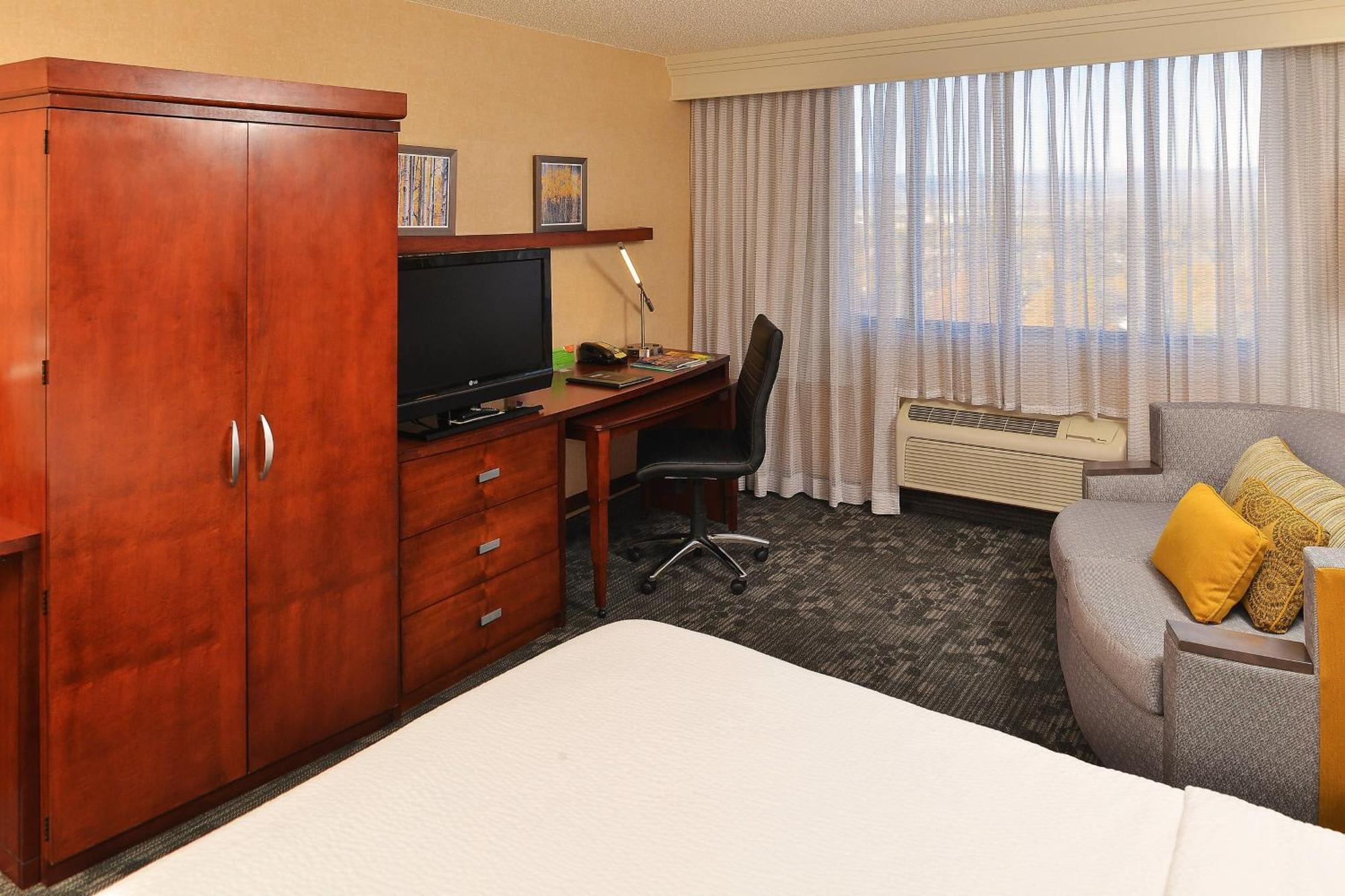 Courtyard By Marriott Denver Cherry Creek Eksteriør billede