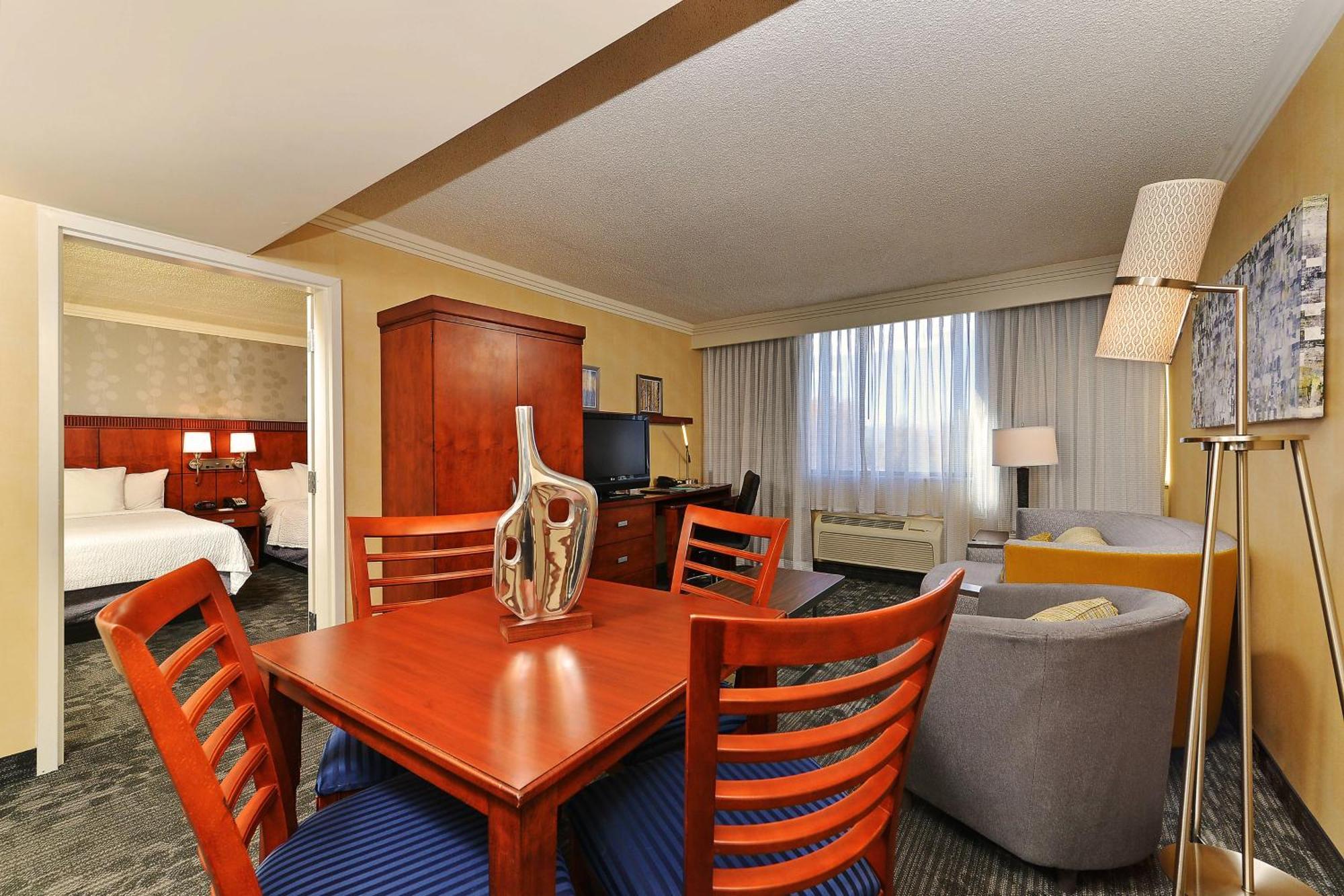 Courtyard By Marriott Denver Cherry Creek Eksteriør billede