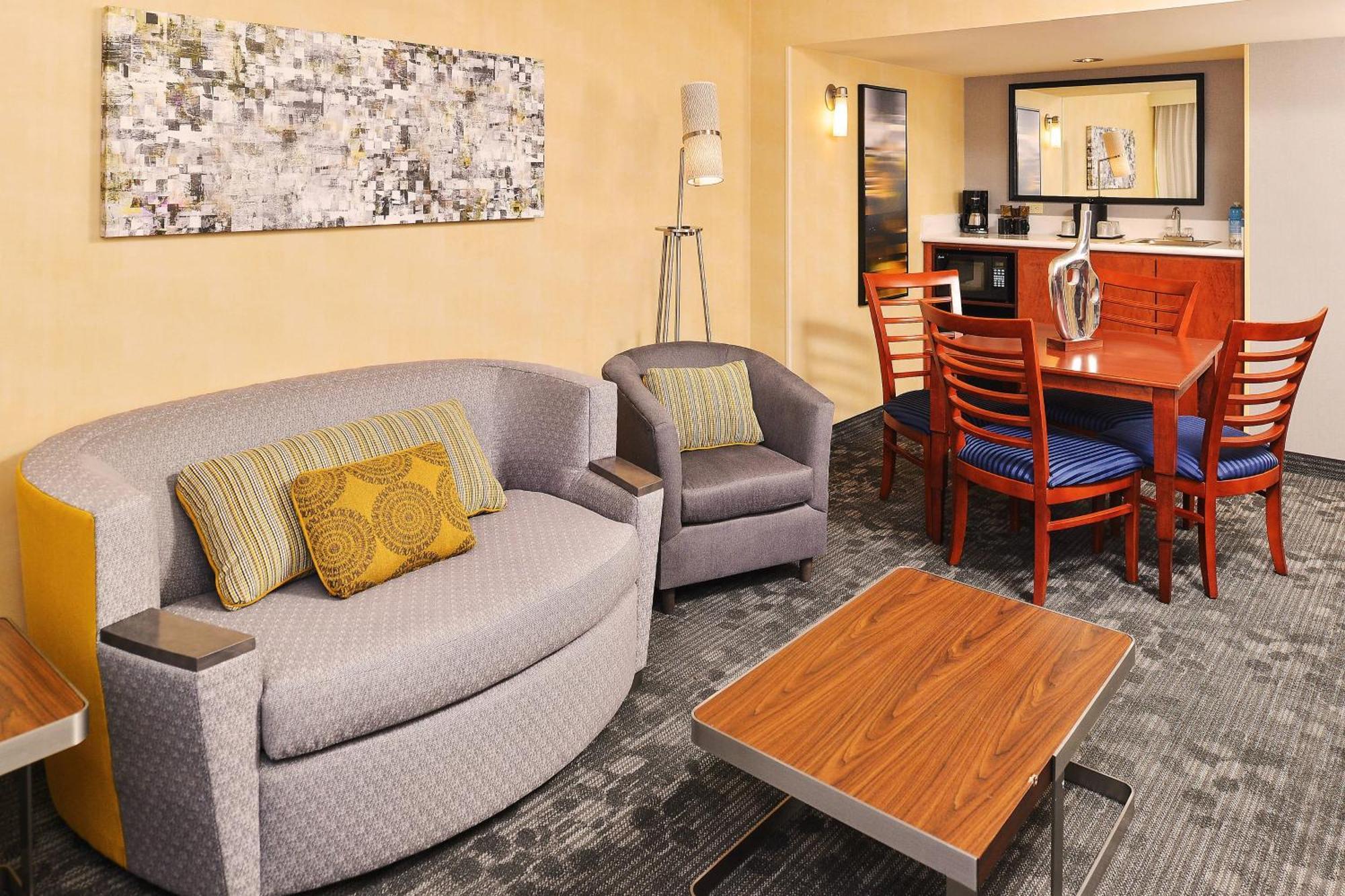 Courtyard By Marriott Denver Cherry Creek Eksteriør billede
