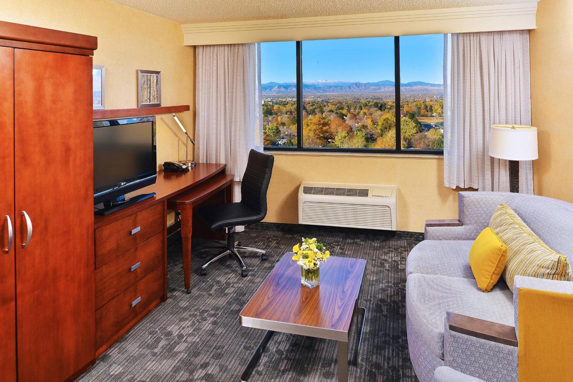 Courtyard By Marriott Denver Cherry Creek Eksteriør billede