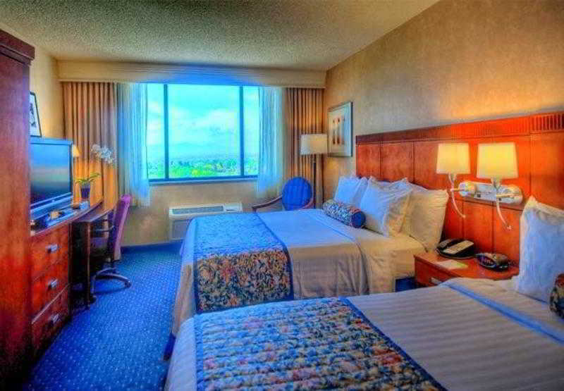 Courtyard By Marriott Denver Cherry Creek Eksteriør billede